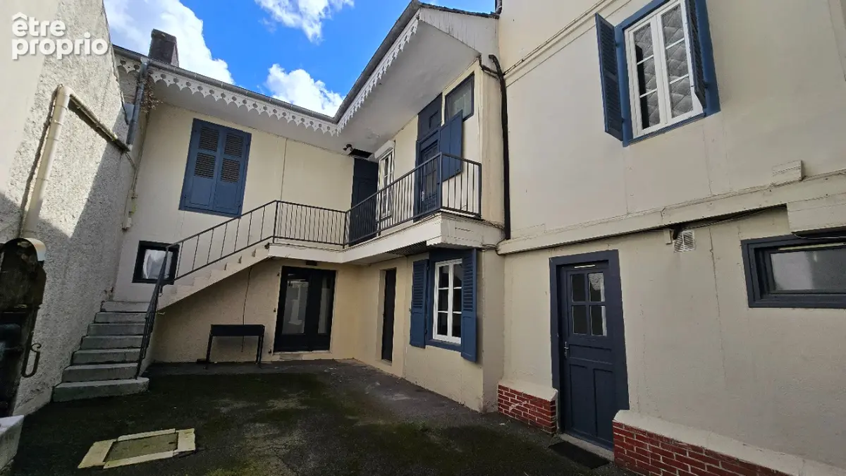 Exclusivité investissement, t2 rénové, meublé et déjà loué au coeur de pau - photo 1