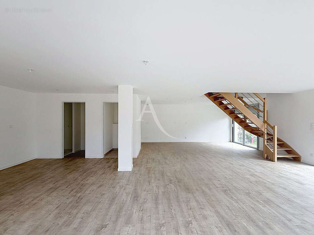 Maison Les Ponts De Ce 6 pièce(s) - photo 5