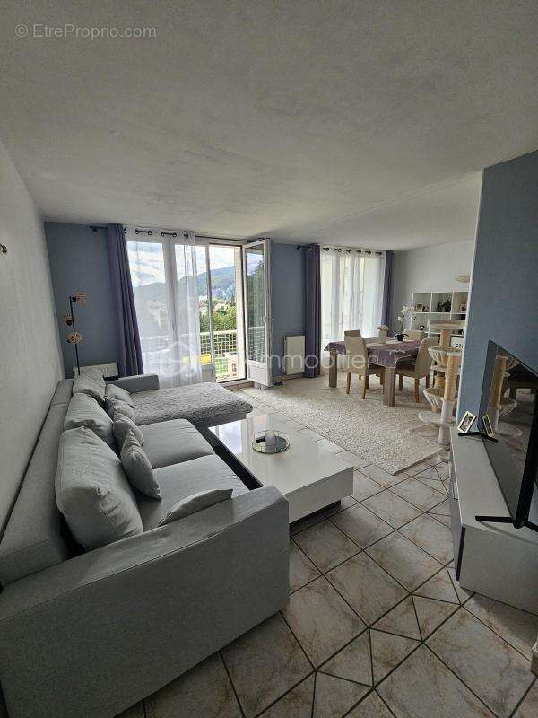 Appartement à SASSENAGE