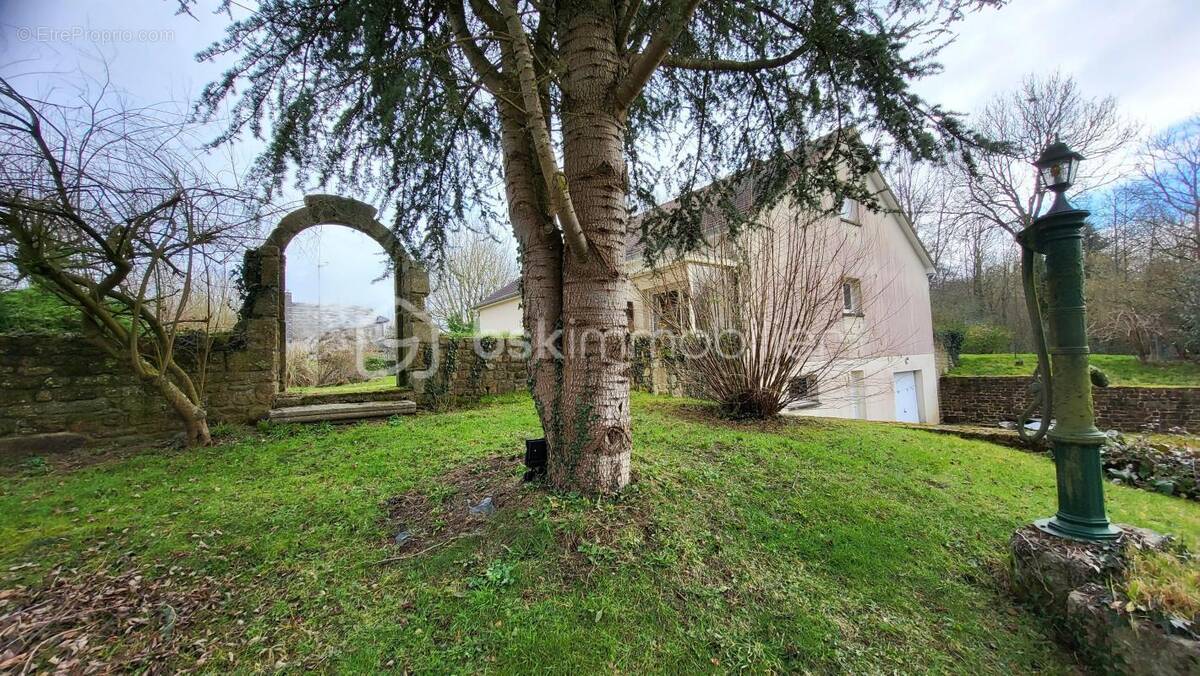 Maison à MESNIL-CLINCHAMPS