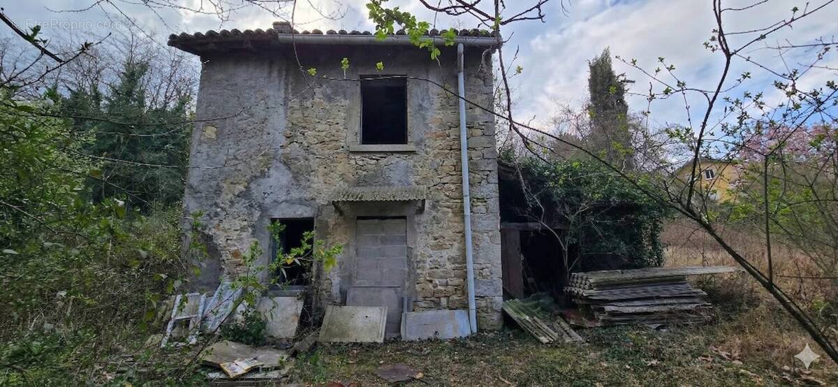 Maison à CHAVANOZ