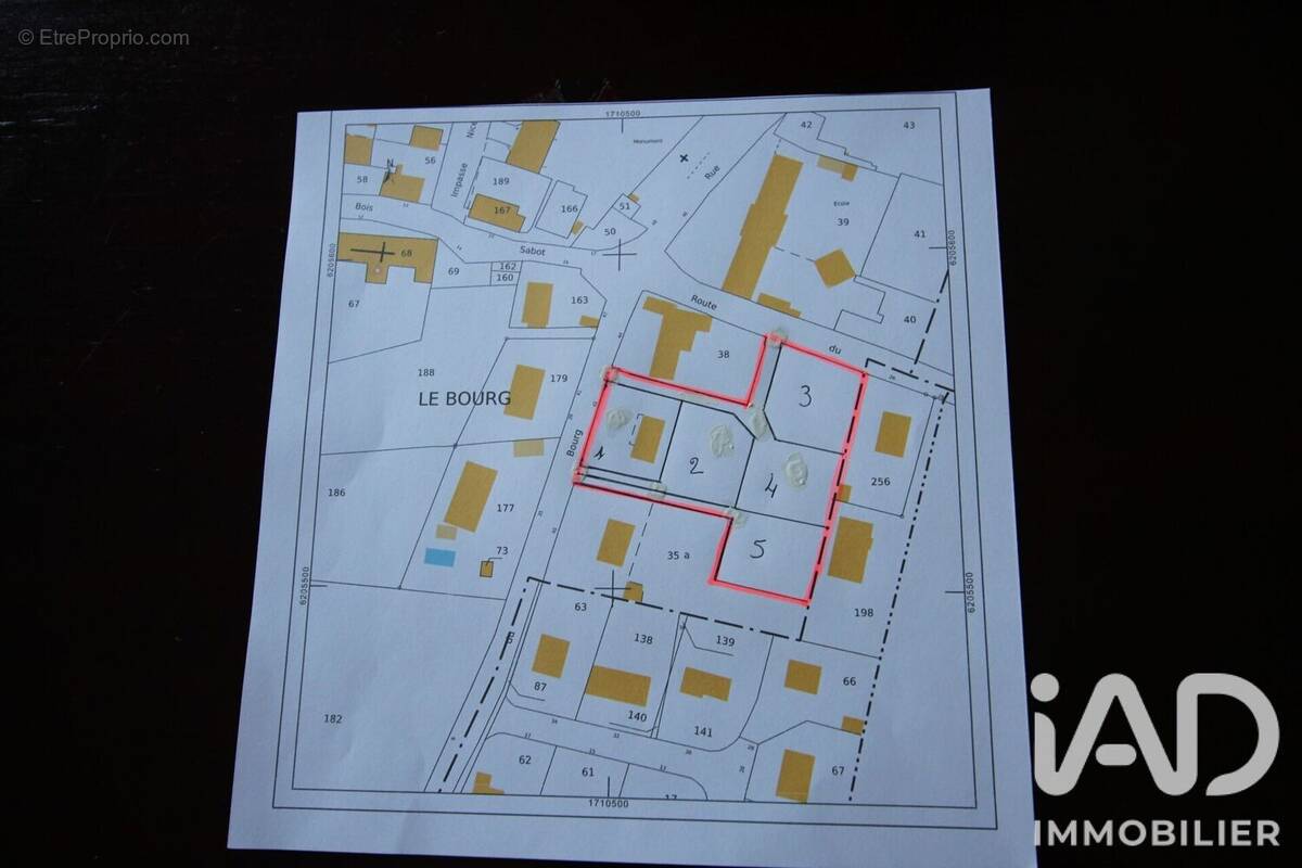 Photo 1 - Maison à VARENNES-VAUZELLES