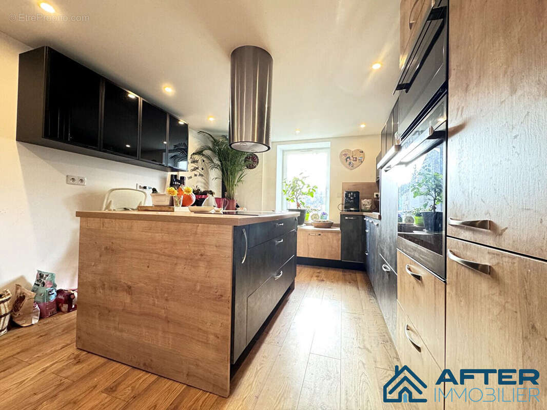 Maison à NEUFMAISONS