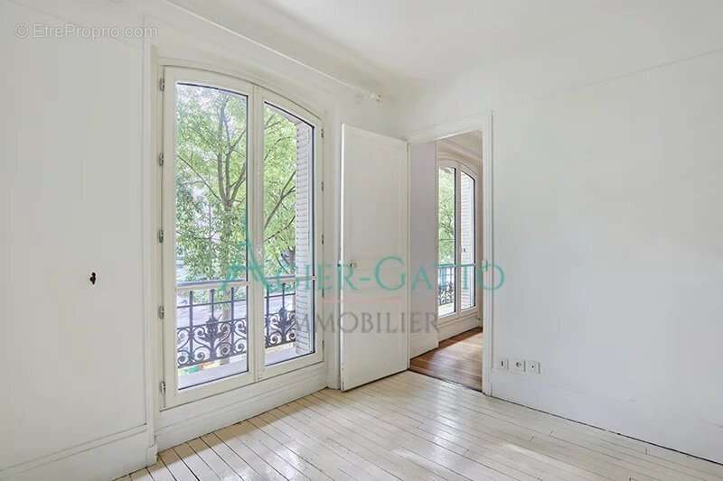 Appartement à PARIS-5E