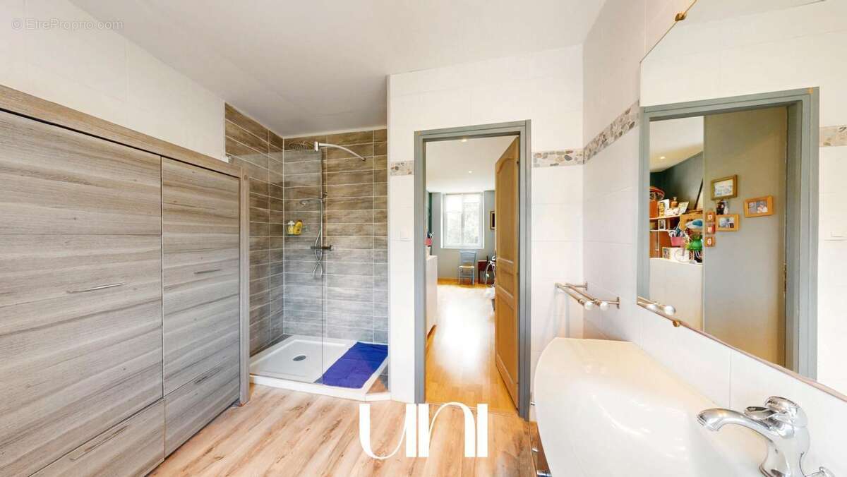 Maison à SAINTE-CROIX-SUR-MER