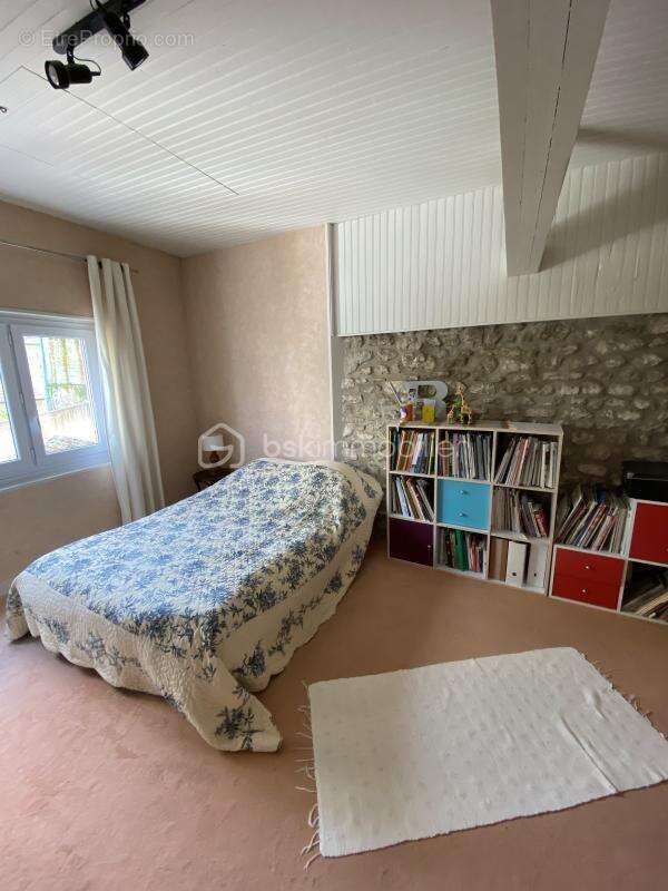 Maison à DAMMARTIN-EN-SERVE