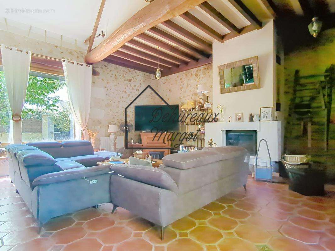 Maison 244 m² à Mazieres-De-Touraine  - photo 5