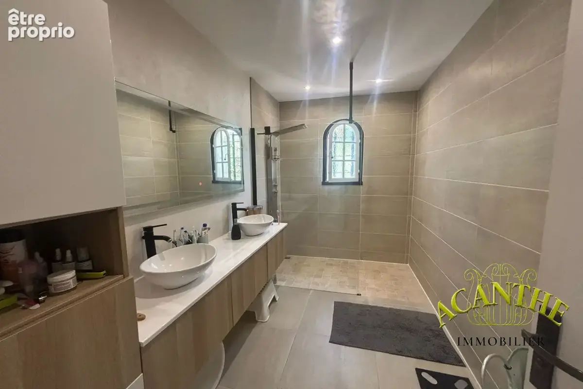 Maison 175 m² à Le Cres  - photo 8