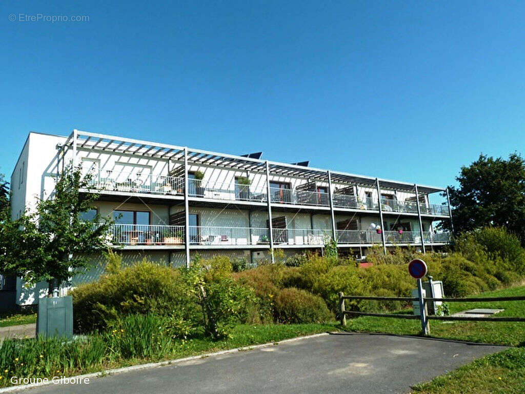 Appartement à VEZIN-LE-COQUET