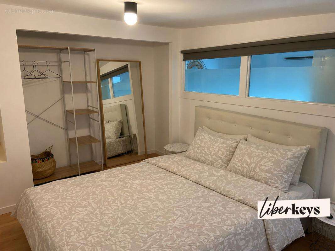 Appartement à SAINT-CYR-SUR-MER