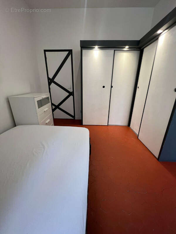 Appartement à MARSEILLE-1E