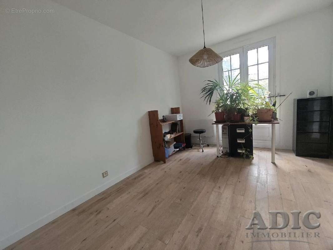 Maison à ERMENONVILLE