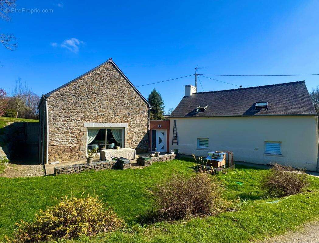 Maison à MINIAC-MORVAN