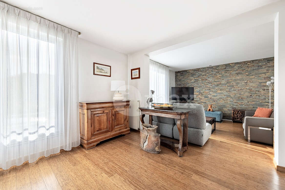 Maison à ASNIERES-SUR-SEINE