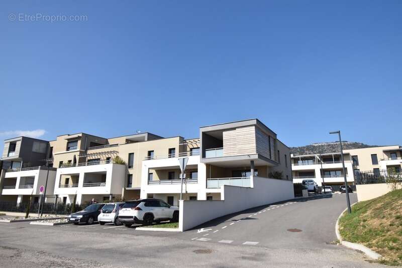 Appartement à SOYONS
