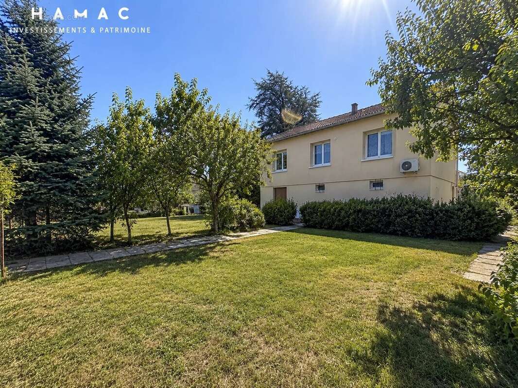 SAINTE-FOY-LÈS-LYON — Maison à rénover sur terrain de 1 112 m² — Fort potentiel ! - photo 15