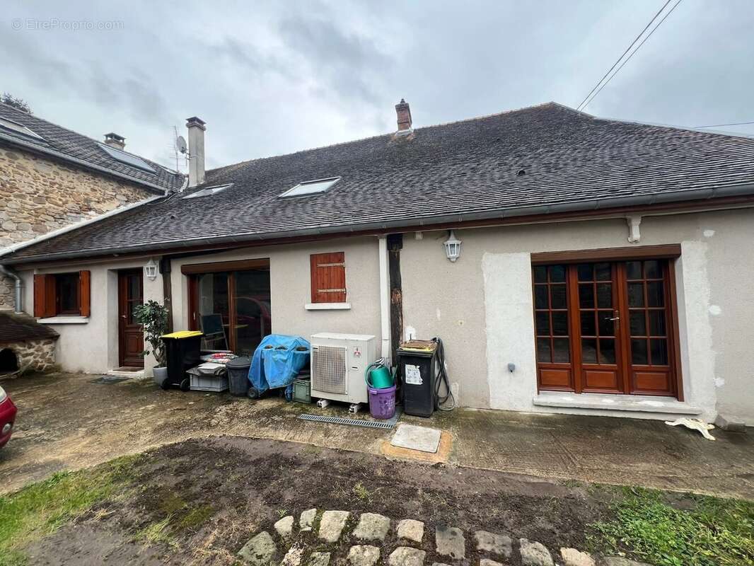 Maison à SAINT-CHERON