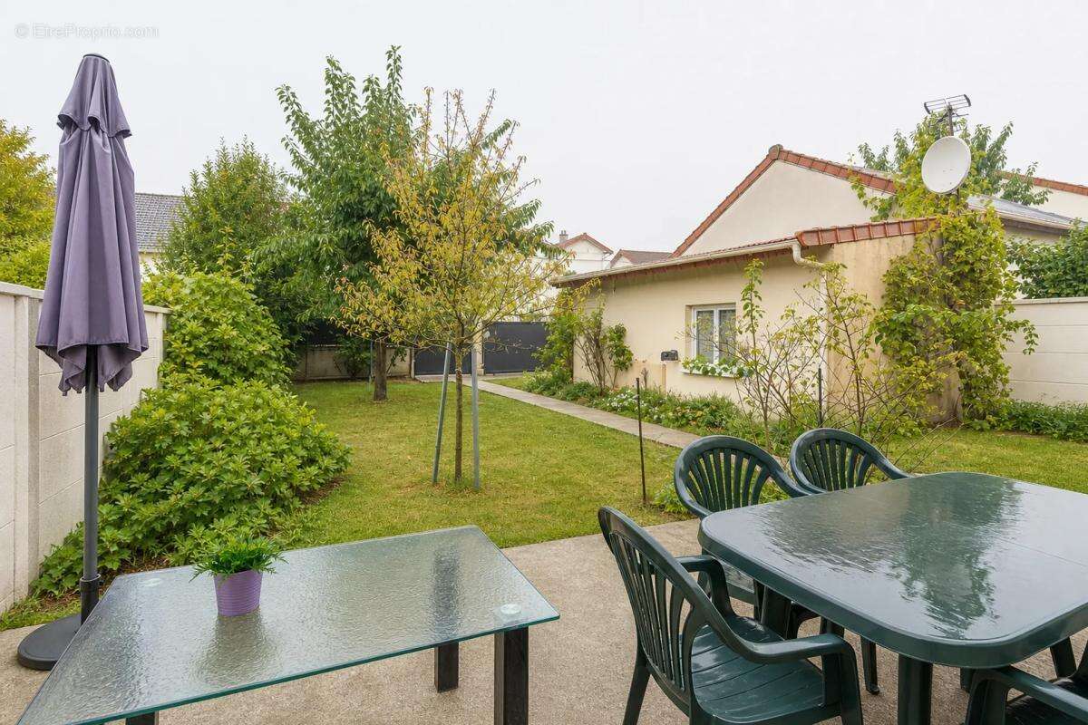 Maison de 7 pièces de 175 m² située à Le Blanc-Mesnil - photo 13