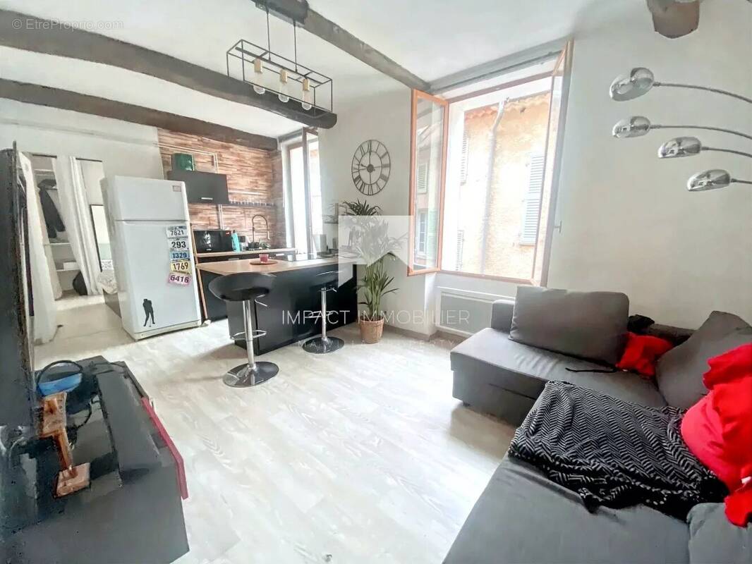 Appartement à HYERES