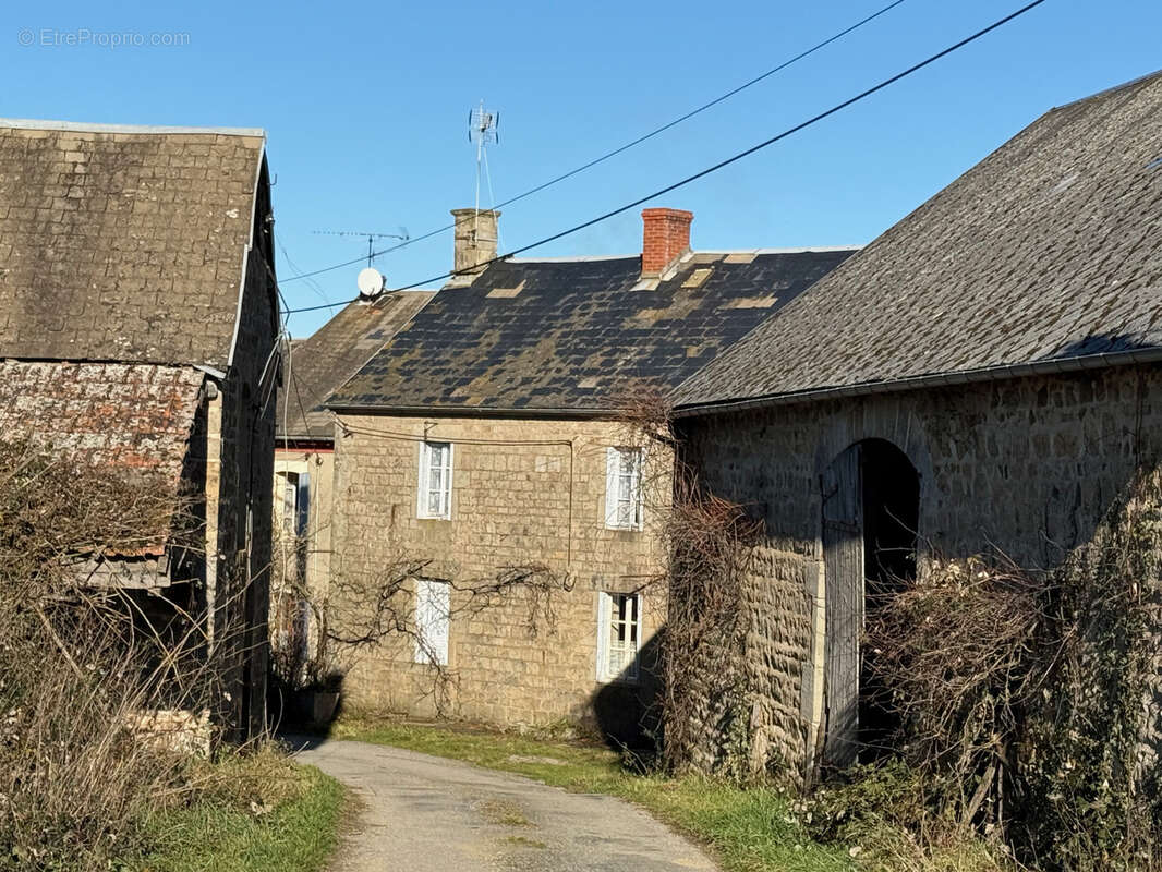 Maison à BUSSIERES