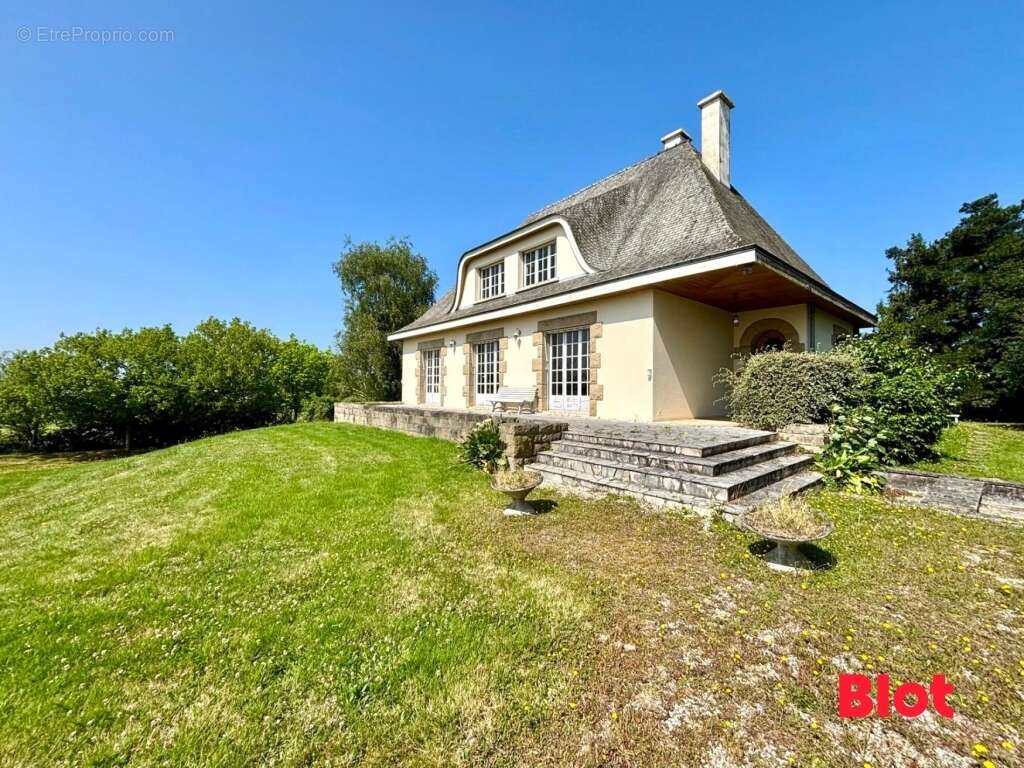 Maison à NOYAL-CHATILLON-SUR-SEICHE