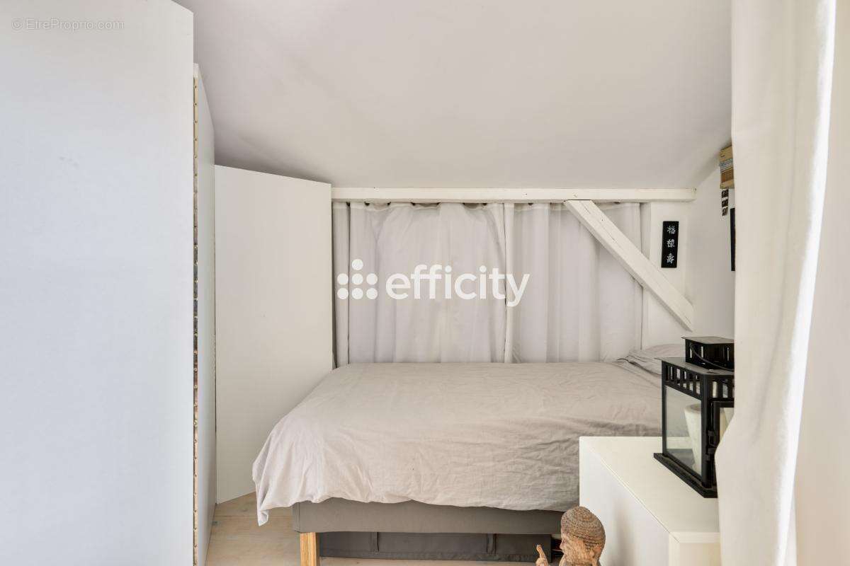 Appartement à COMBS-LA-VILLE