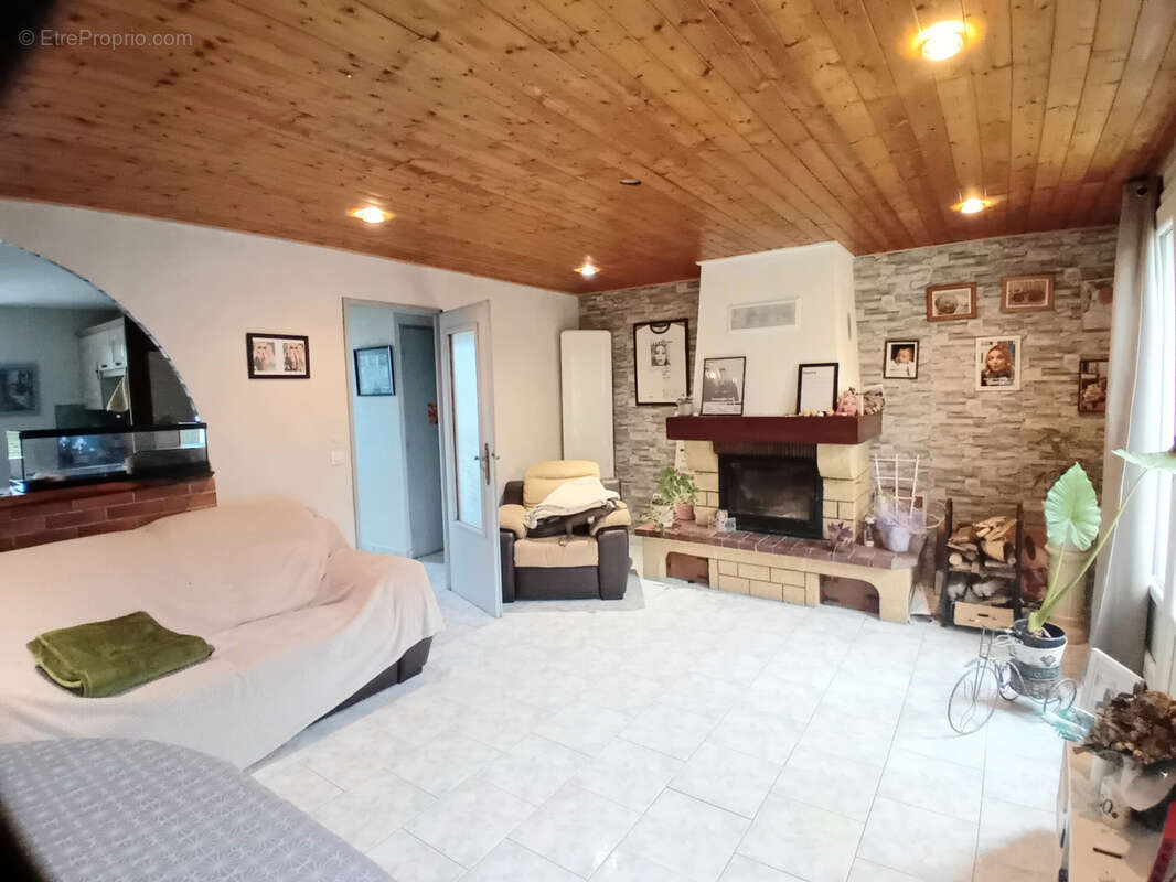 Maison à SAINT-NIZIER-SOUS-CHARLIEU