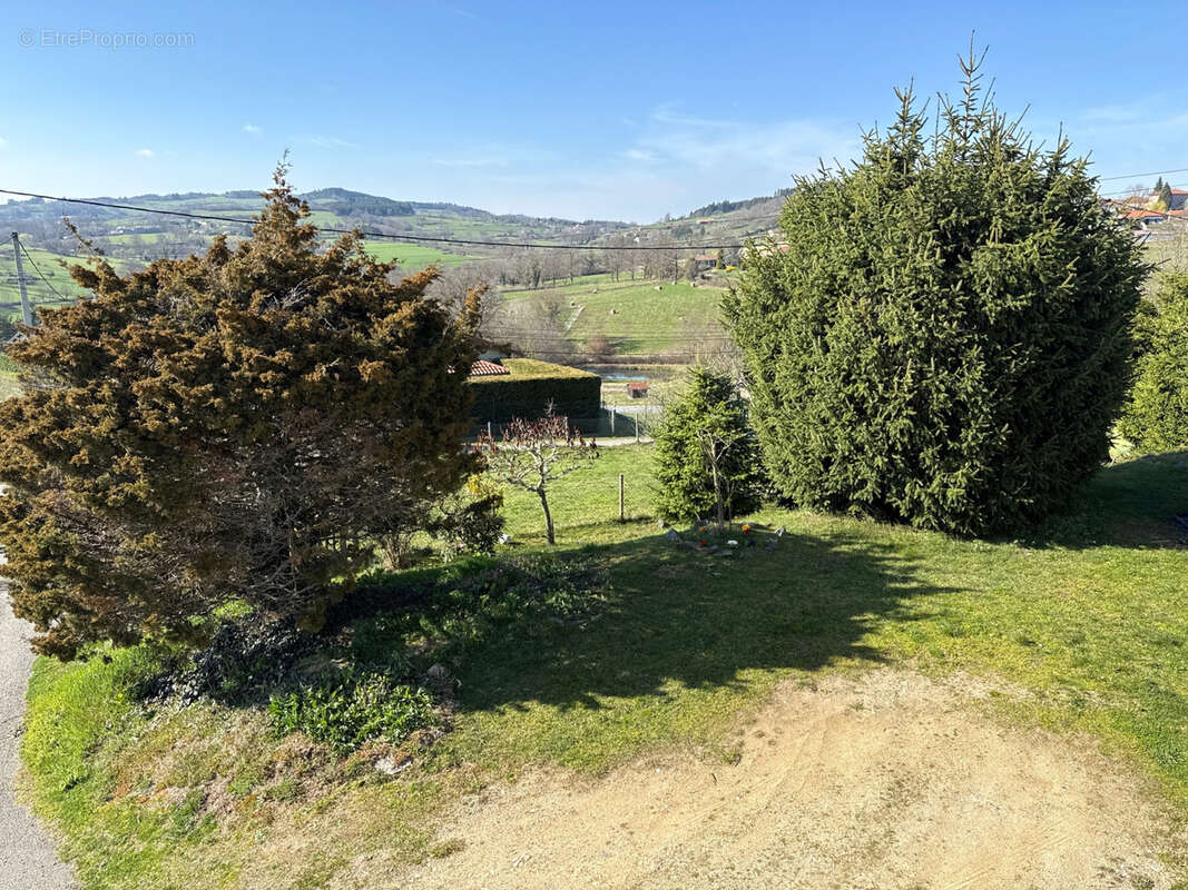 Maison à SAINT-MARTIN-LA-SAUVETE