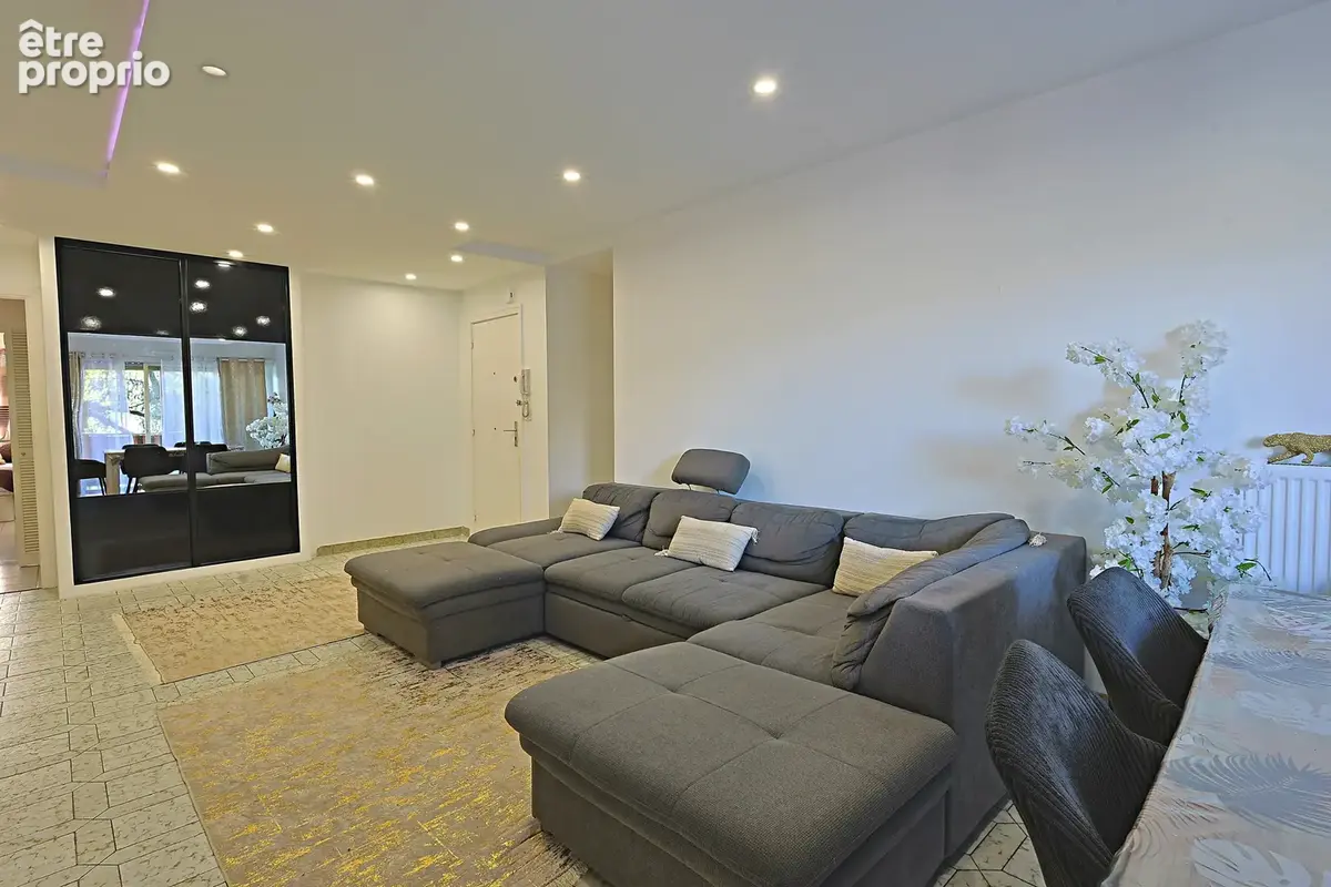 ANTIBES · Proche centre-ville · Appartement 3 pièces · 78,57 m² · Terrasse, cave, ascenseur - photo 2