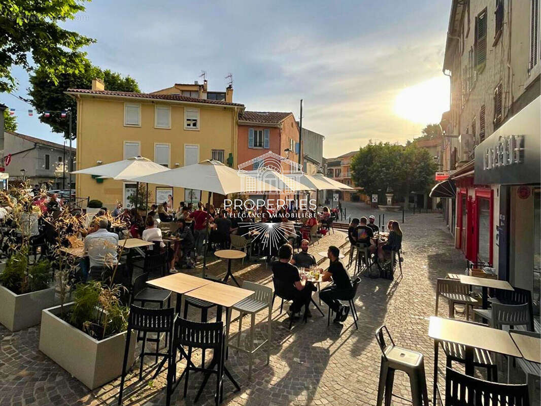 Commerce à LA GARDE