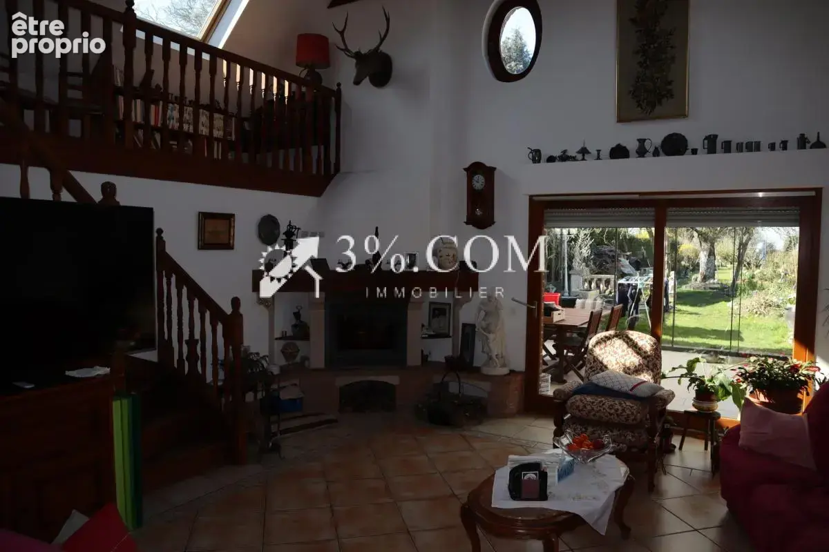 Grande maison - Grand terrain - photo 2