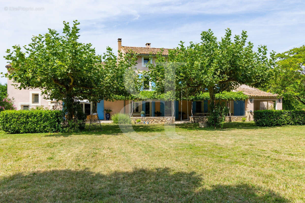 Maison à CADEROUSSE