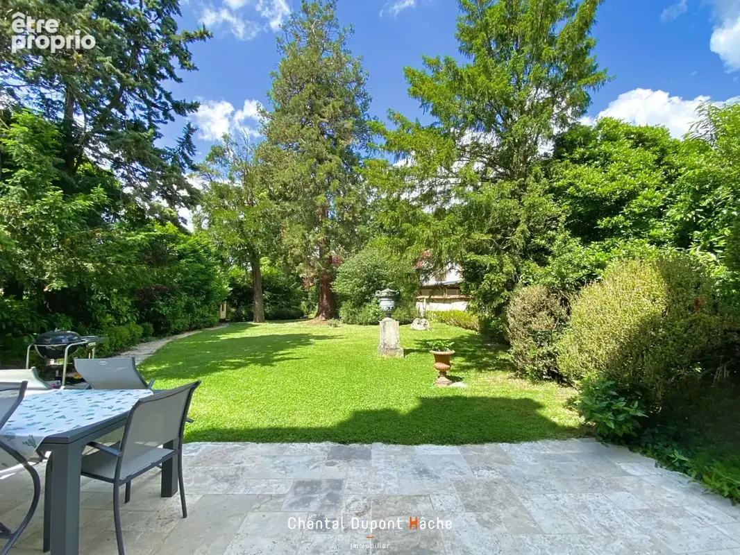 CHARTRES MAUNOURY - Propriété début XXème sur parc arboré de plus de 2300m2. - photo 9