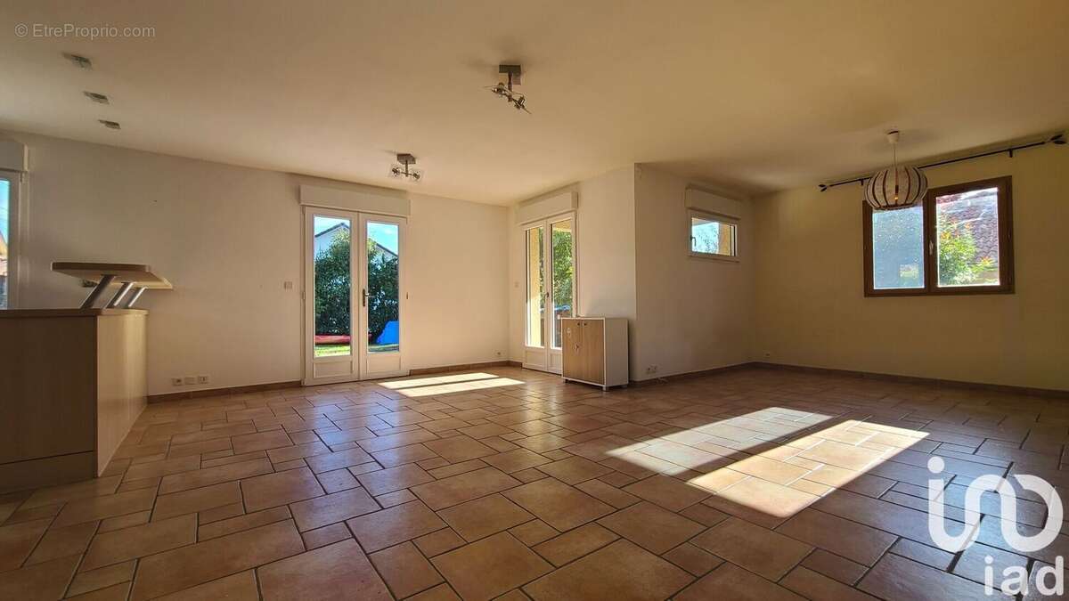 Photo 8 - Maison à OYEU