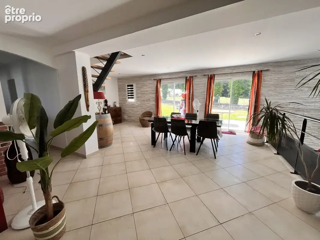 Maison 7 pièces 195 m² à vendre à Yerville (76760) - photo 3