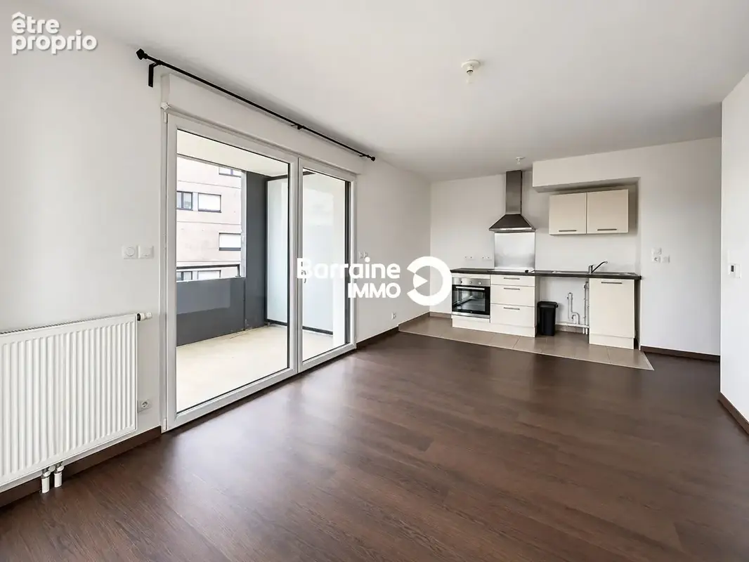 Exclusivité a vendre brest capucins appartement t2 41,33 m² balcon 24 m² parking privé cave - photo 3