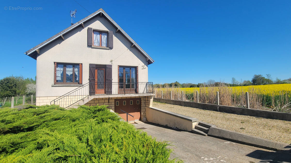 Maison à BAZOCHES-LES-BRAY