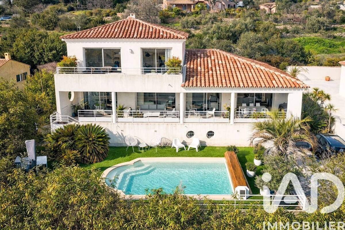 Photo 1 - Maison à LA CIOTAT