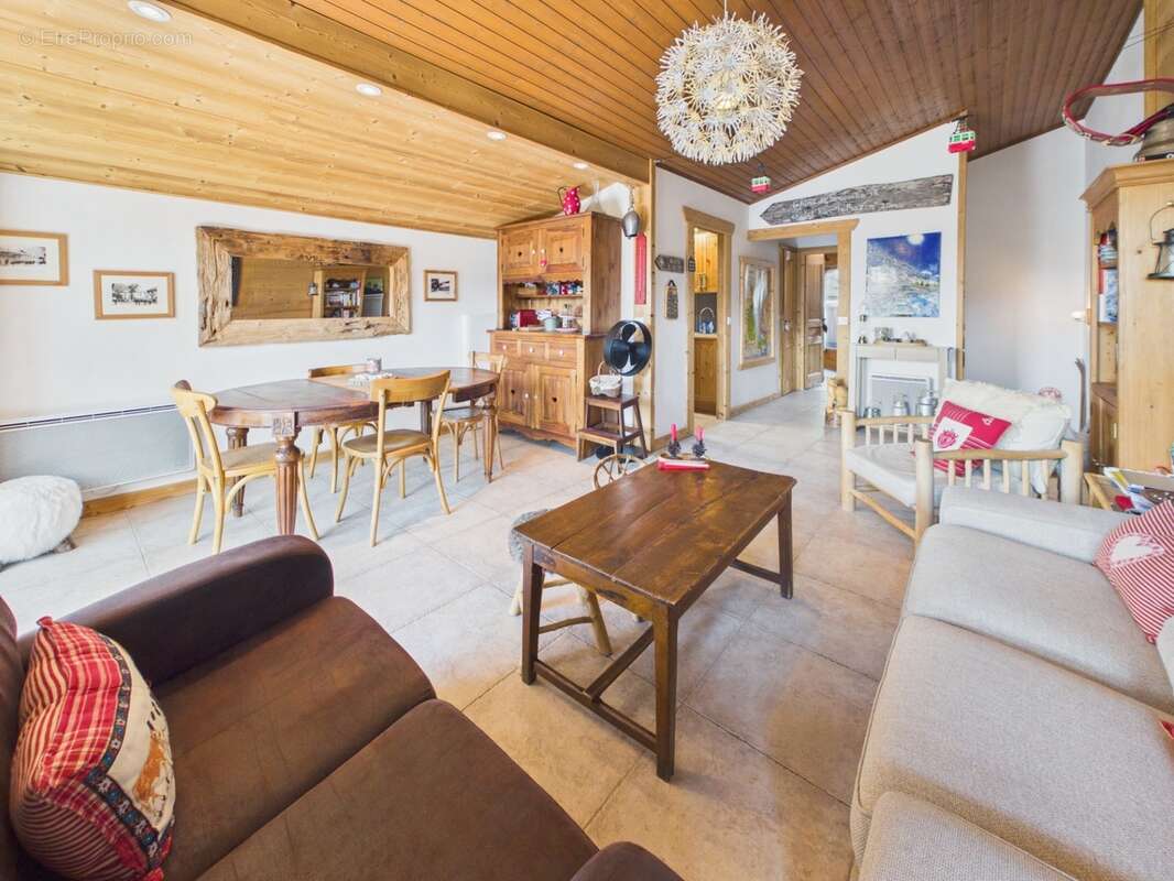 Haute Savoie (74), à vendre SAMOENS - Domaine skiable Grand Massif - Appartement T4 duplex - photo 3