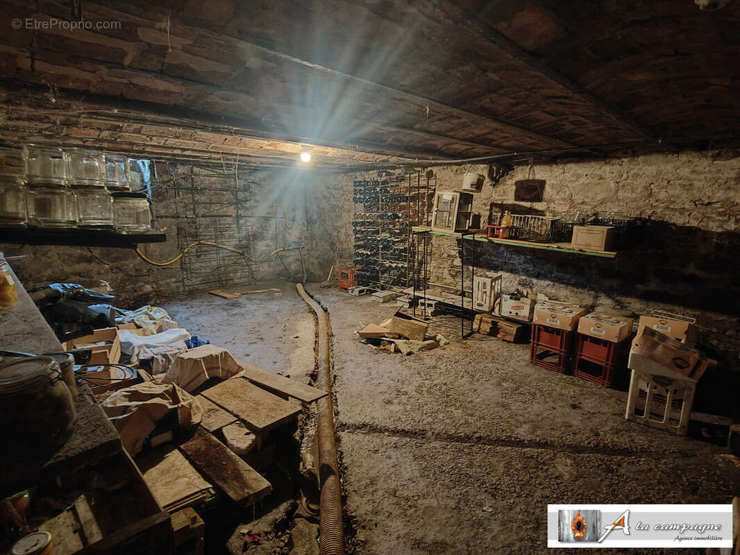 Maison à ARS-LES-FAVETS