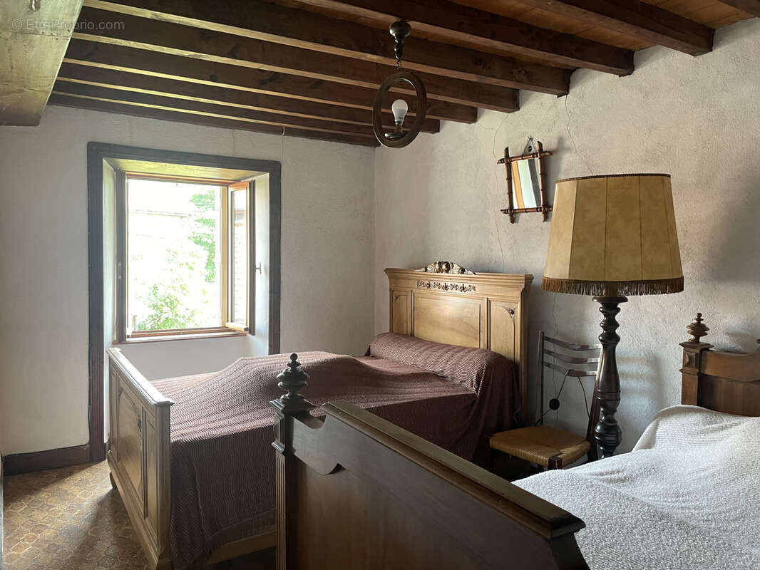 Maison à SAINT-JEAN-LA-VETRE