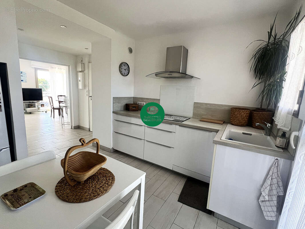 Appartement à SIX-FOURS-LES-PLAGES