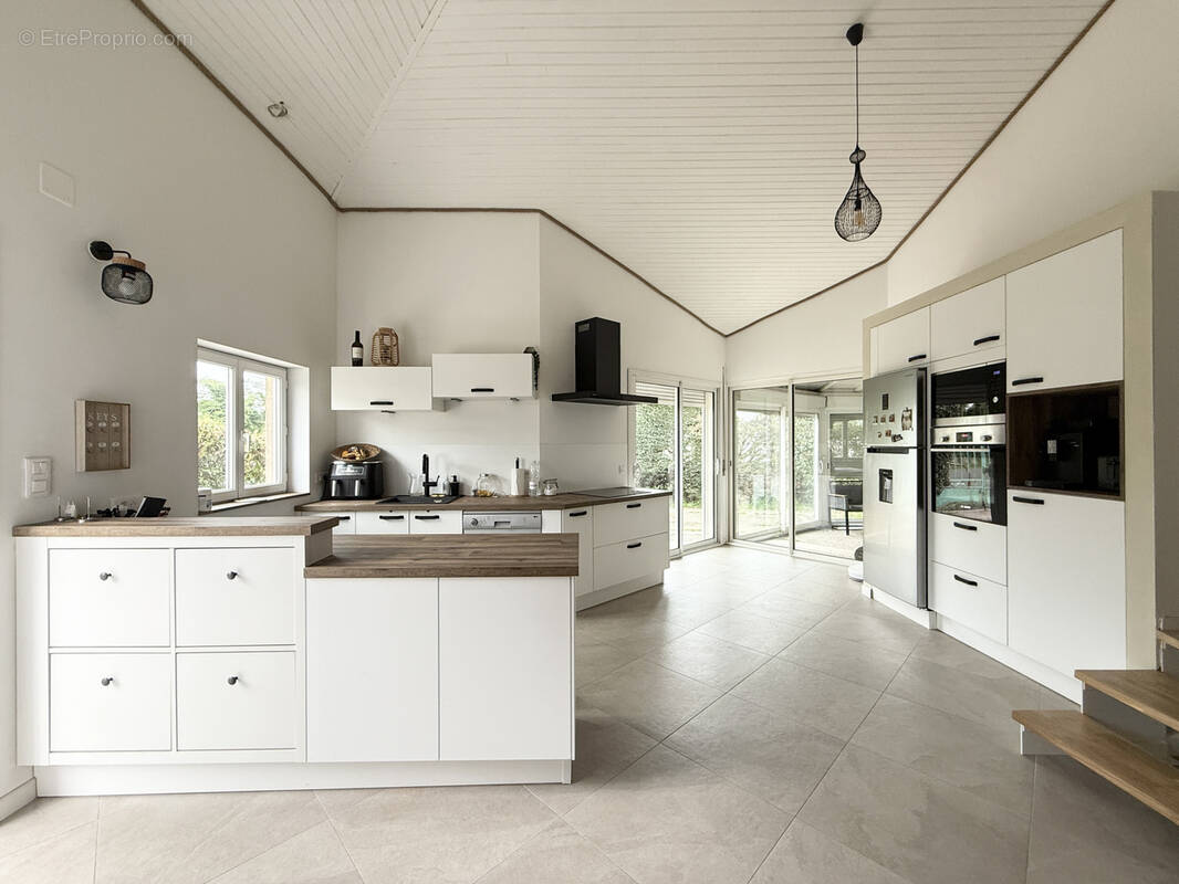 Maison à PARENTIS-EN-BORN