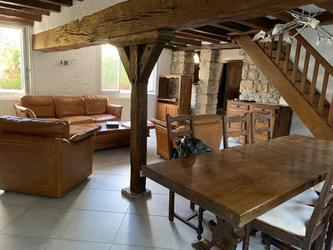 Maison à SAINT-JEAN-DE-LA-RUELLE