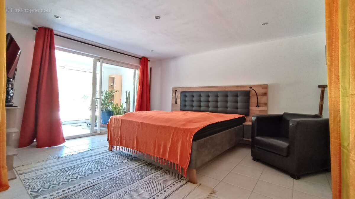 Maison à SARLIAC-SUR-L&#039;ISLE