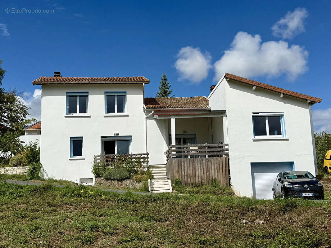 Maison à SAINT-PIERRE-LAVAL