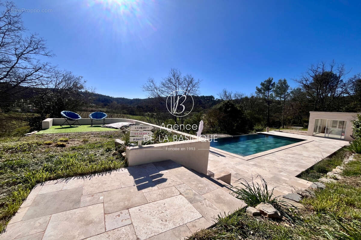 Maison à SAINT-MAXIMIN-LA-SAINTE-BAUME