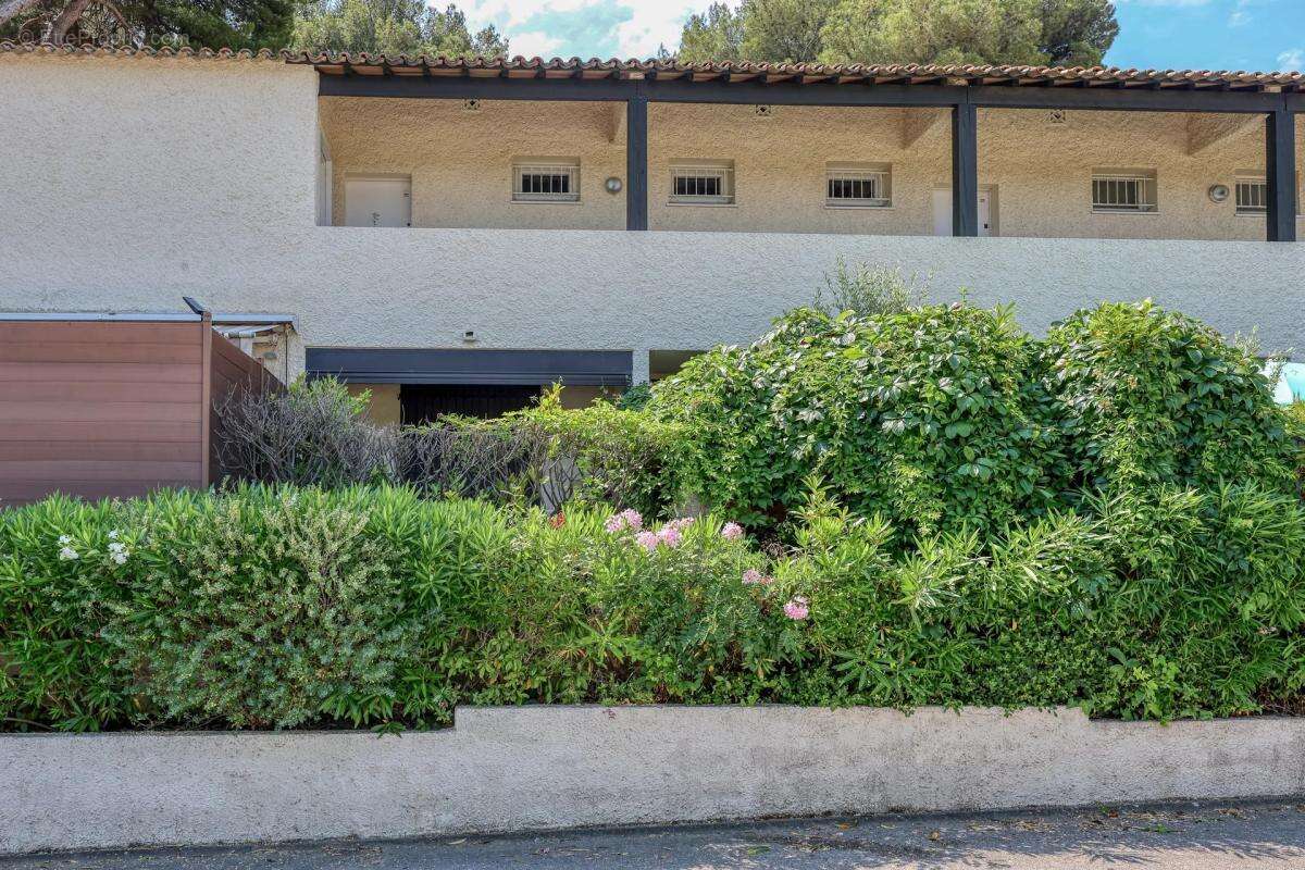 Appartement à SAINT-CYR-SUR-MER