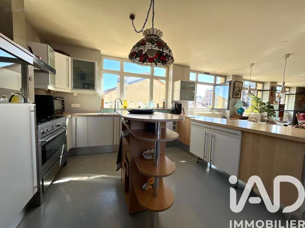 Appartement 160 m² à Saint-Etienne  - photo 5