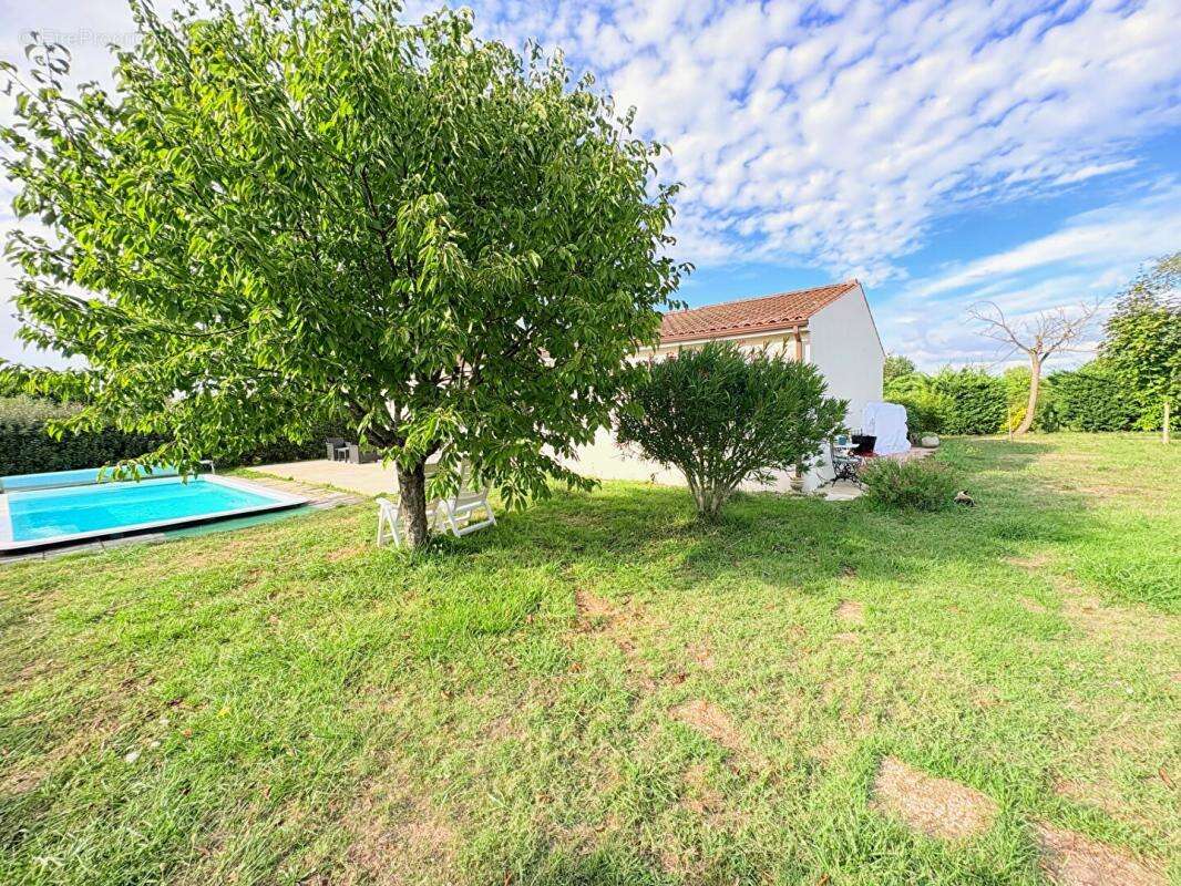 Maison à SAINT-VAIZE